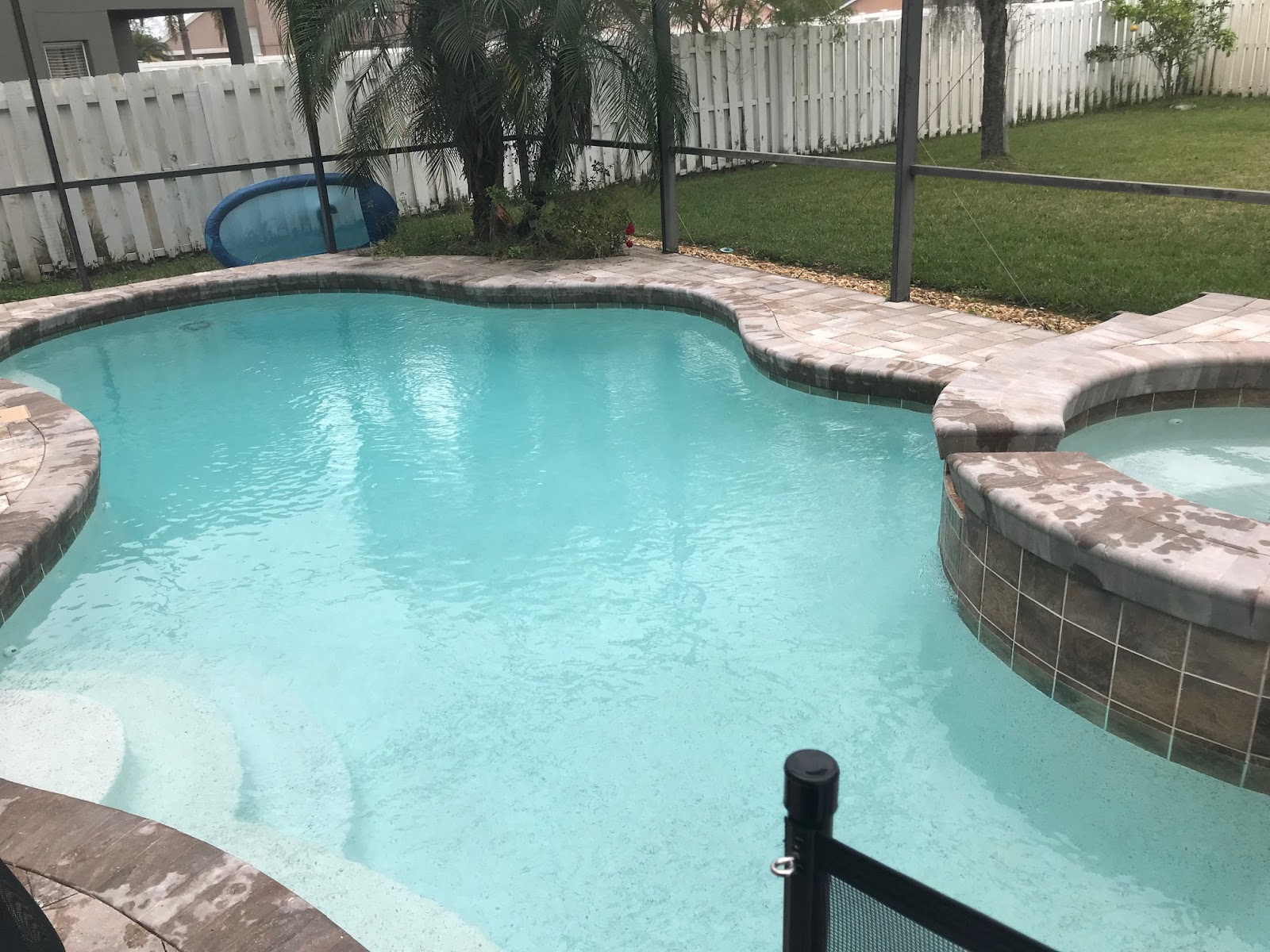 Pool serviced by Fratelli Pool Service, example 6